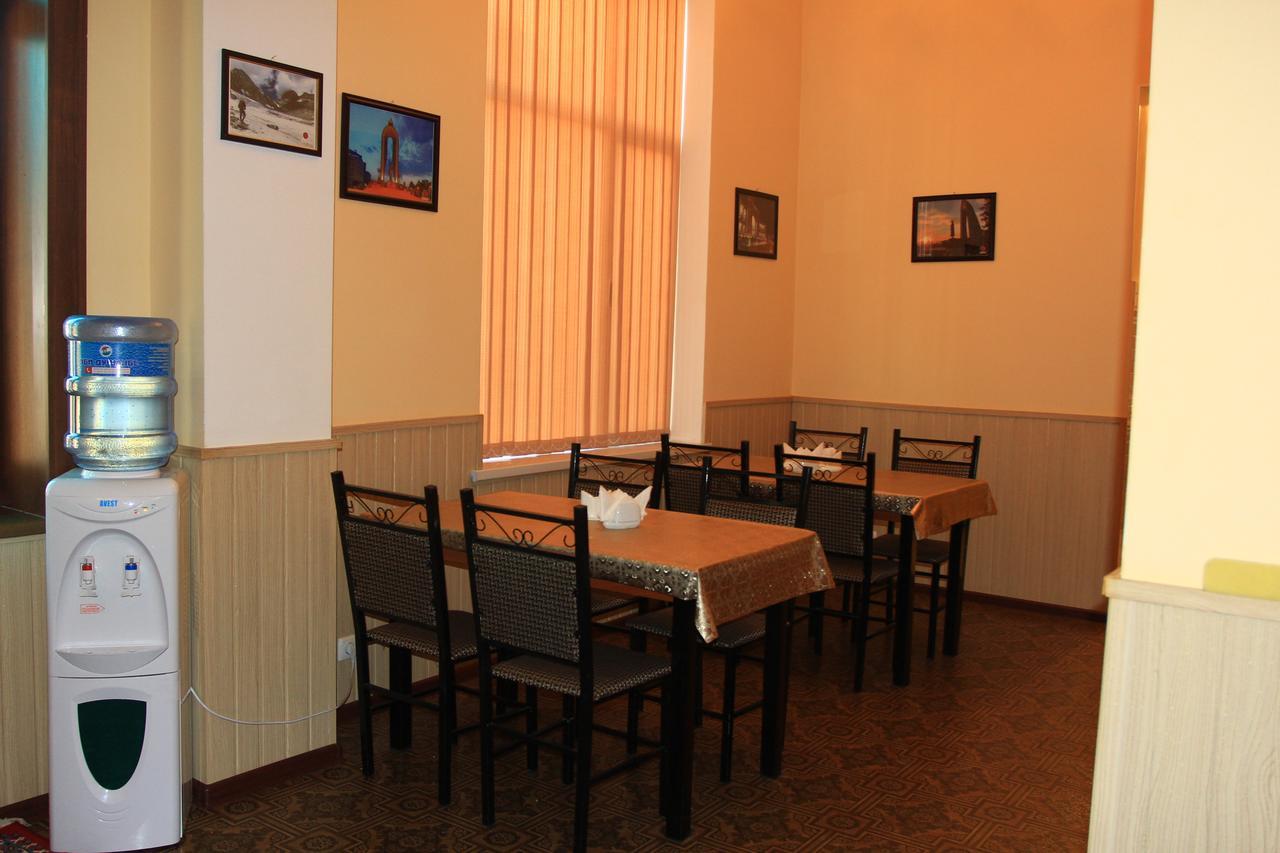 City Hostel Ντουσαμπέ Εξωτερικό φωτογραφία